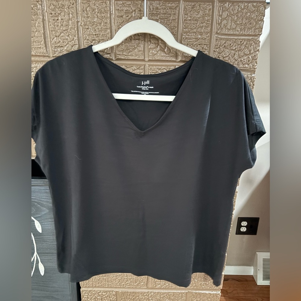 J. Jill Black V-Neck Short Sleeve Tee